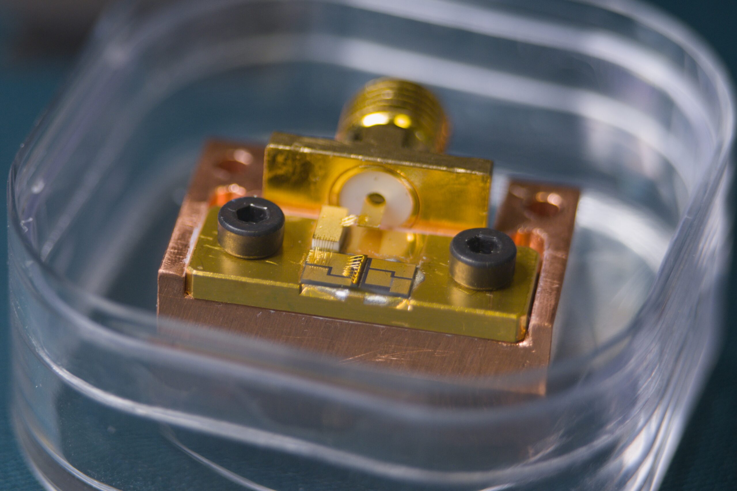 Receiving Quantum Cascade Laser from ETH Zurich